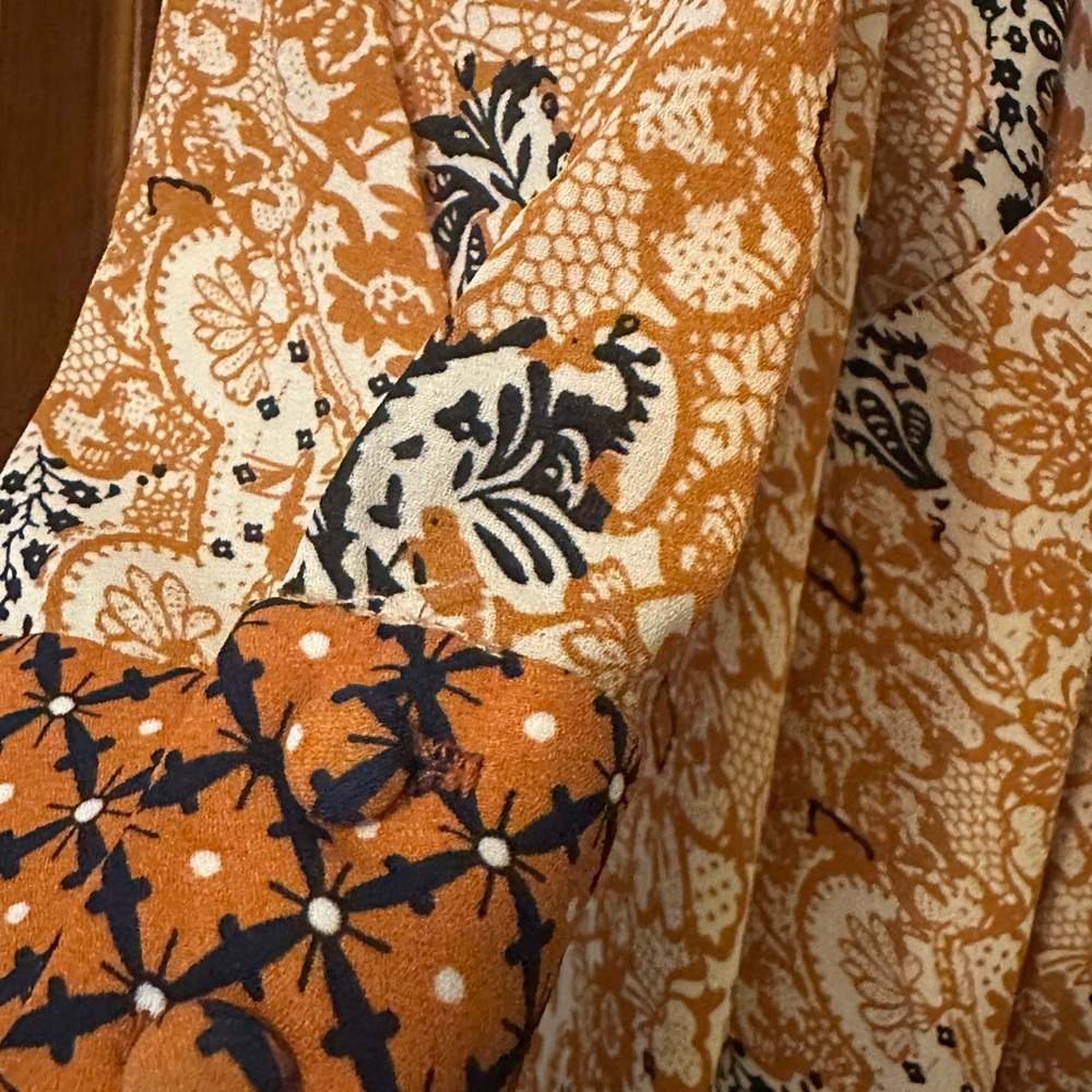 Chic Patterned Romper - Picture 3 of 4